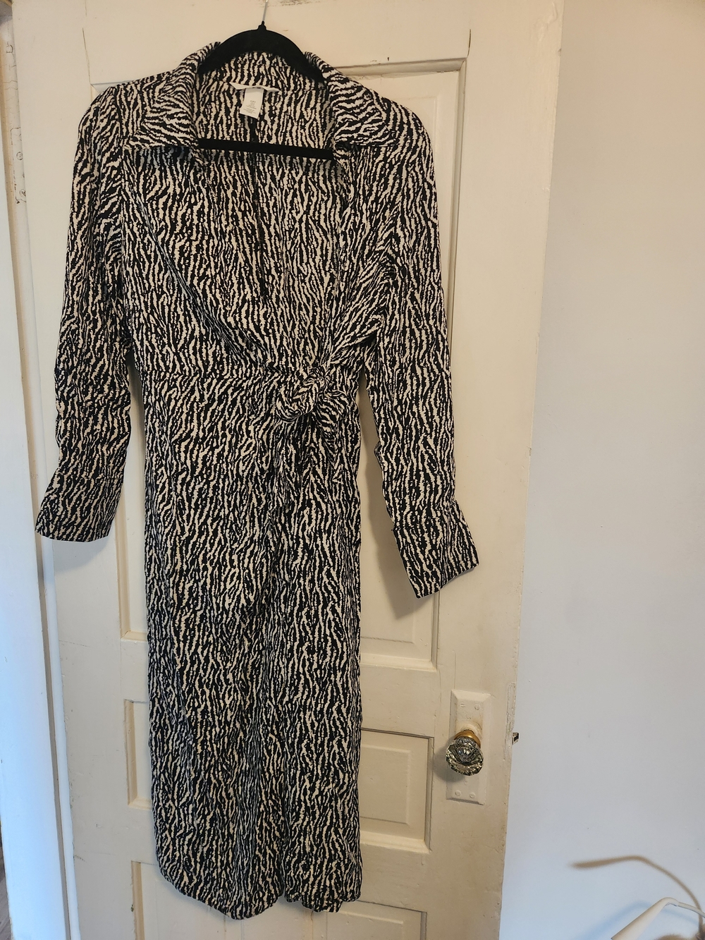 H&M Black and White Long Sleeve Wrap Dress with Tie